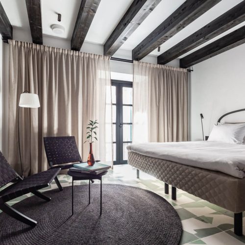 Deluxe Suite